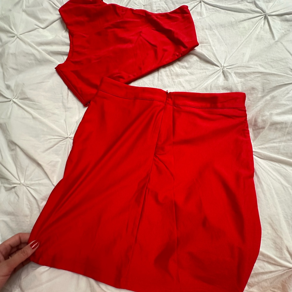 Super Down Red Set - image 5